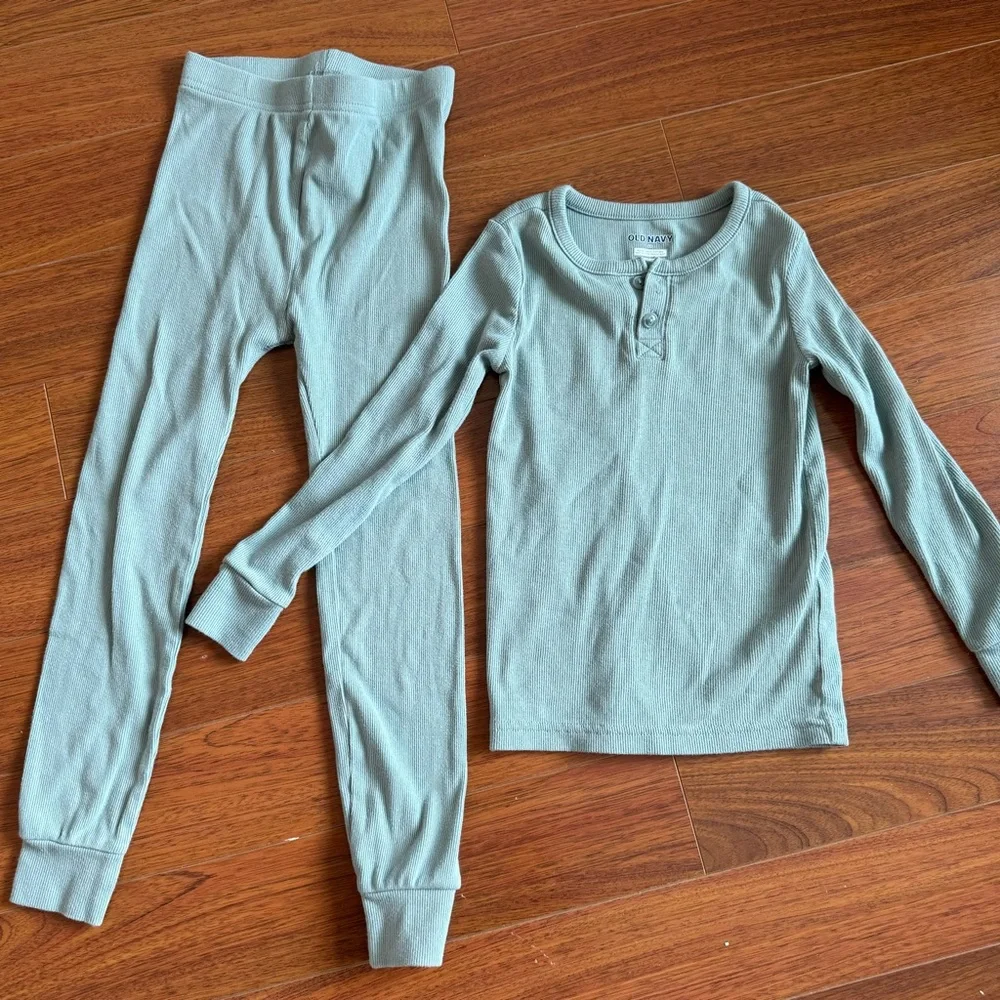 Old Navy 2pc Boy Thermal Pajama Set - Sage Green size 5T - Picture 1 of 4
